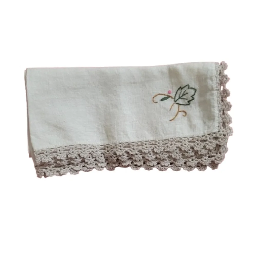 Vintage Embroidered Napkin Set of 5 Cream Lace Trim Floral Cottagecore Table Lin